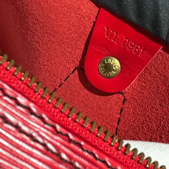 Epi leather keepall 50 duffle - Picture 5 of 5